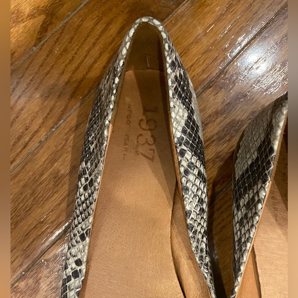 1937 (A Madewell brand) abstract print pointy leather sandals - Picture 3 of 4